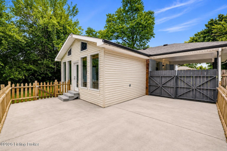 Listing Image 53