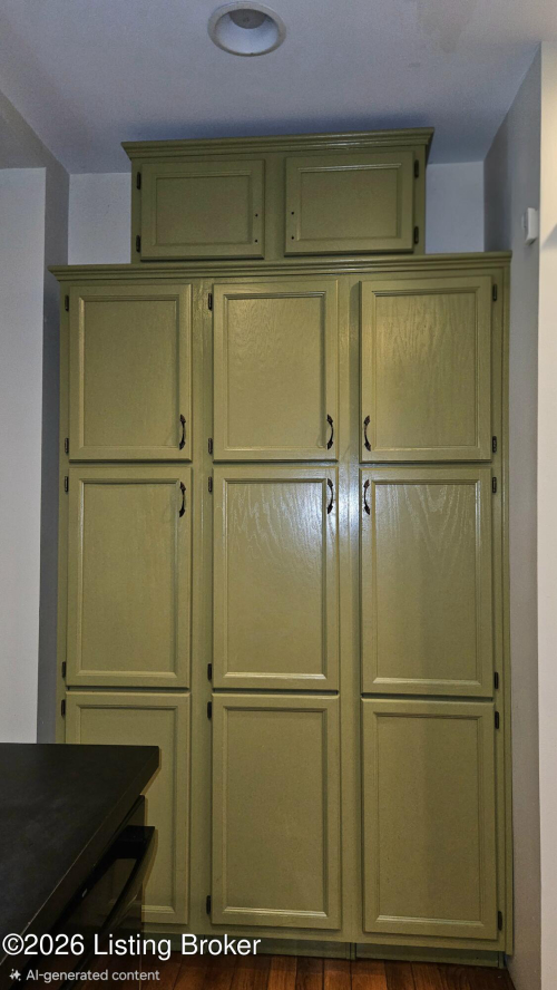 Listing Image 16