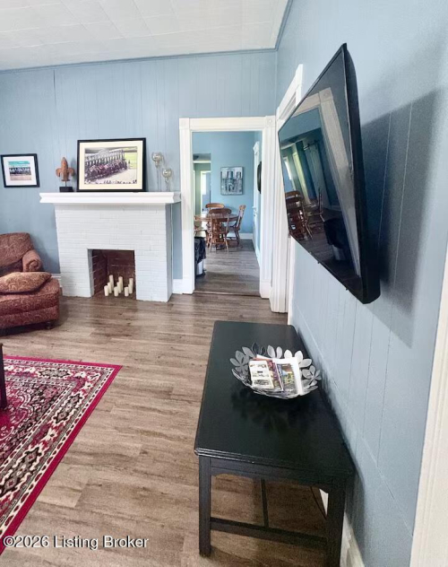 Listing Image 3