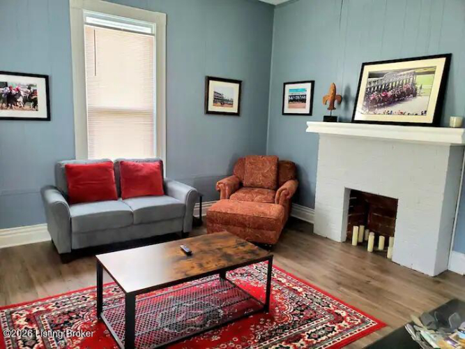Listing Image 5