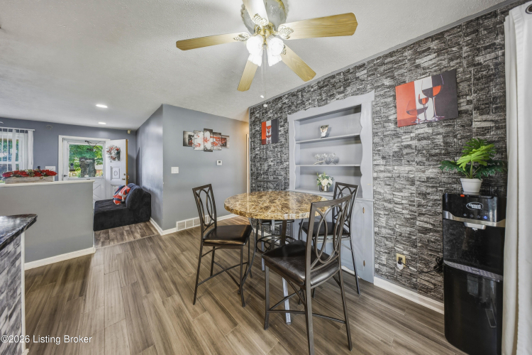 Listing Image 14