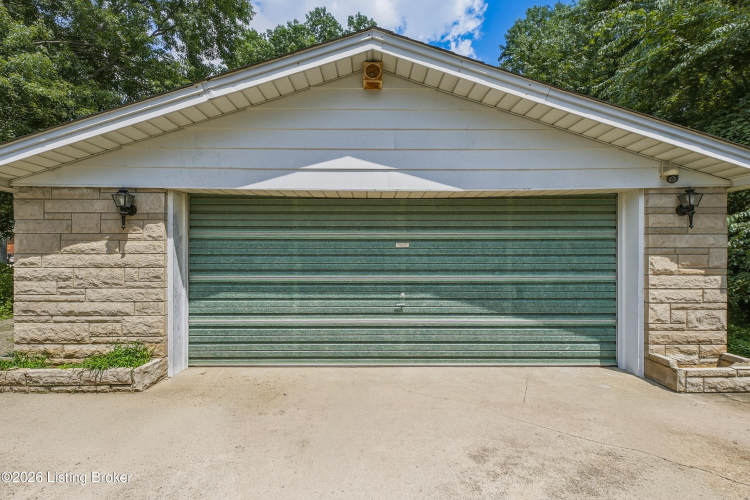 Listing Image 42