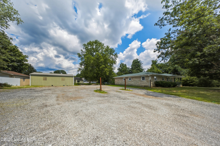 Listing Image 43
