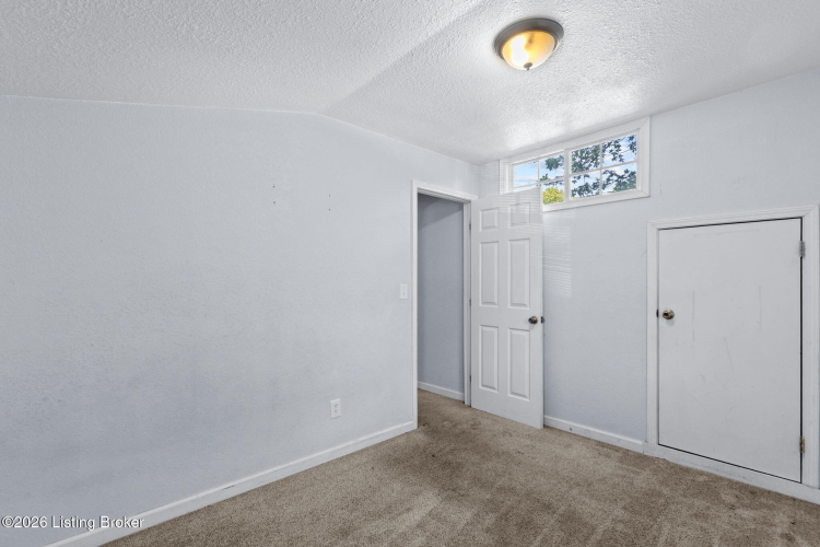 Listing Image 28