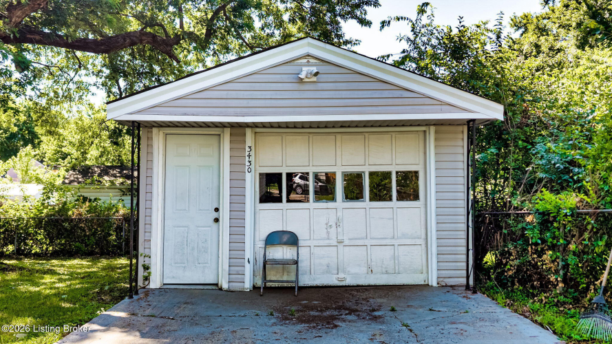 Listing Image 32