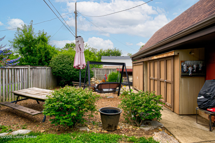 Listing Image 38