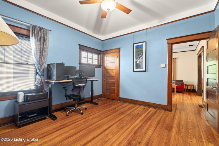Listing Image 11