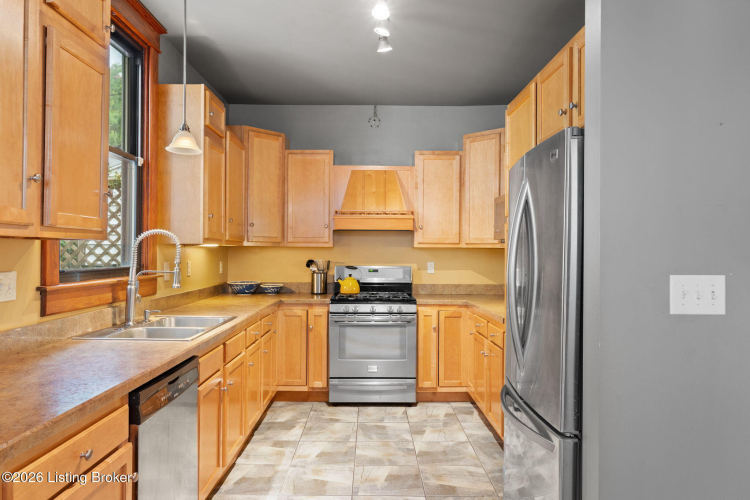 Listing Image 16