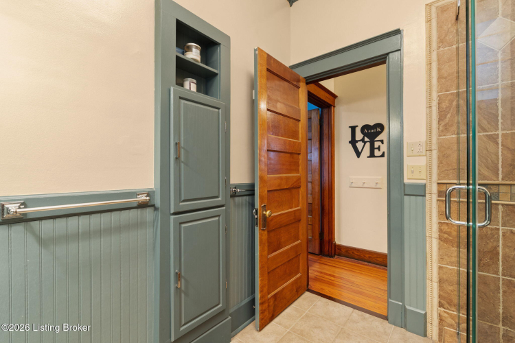 Listing Image 26
