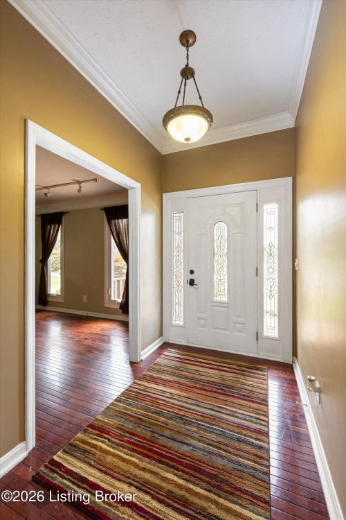Listing Image 4