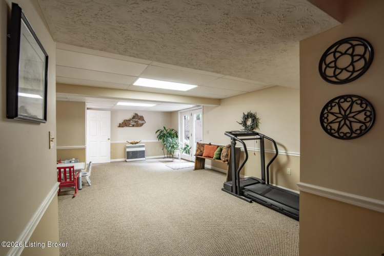 Listing Image 64