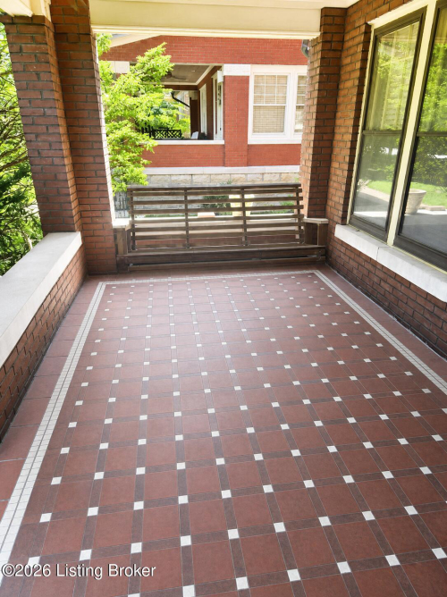Listing Image 6