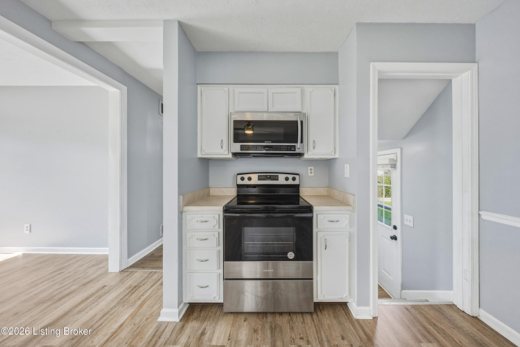 Listing Image 13