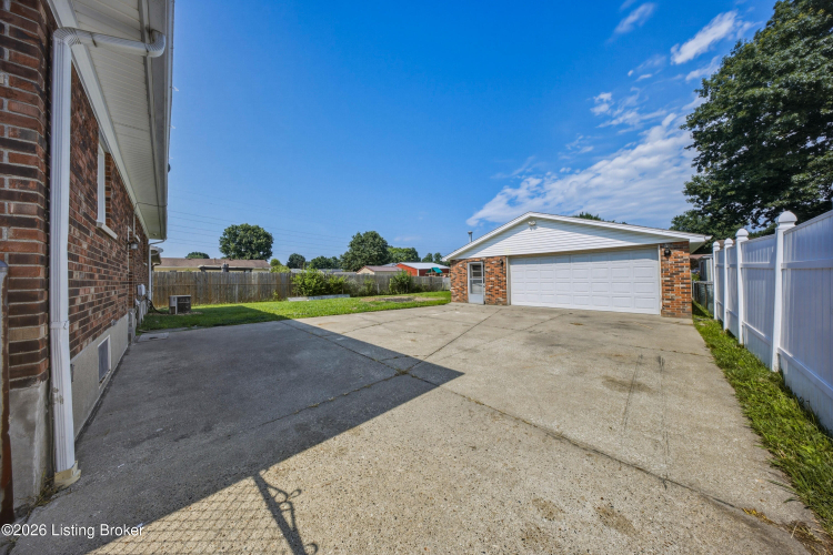 Listing Image 41