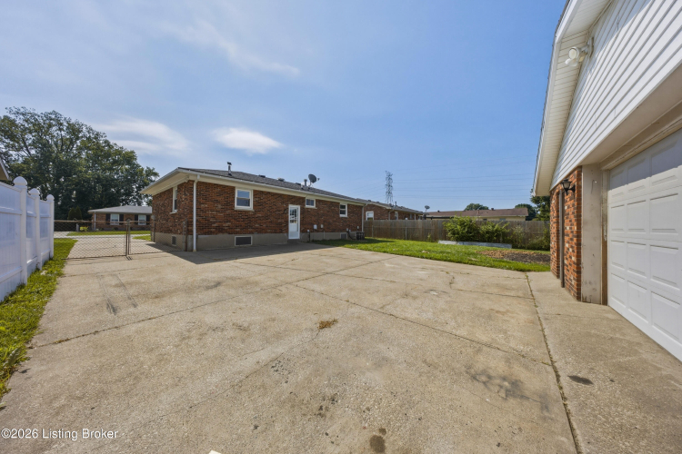 Listing Image 43