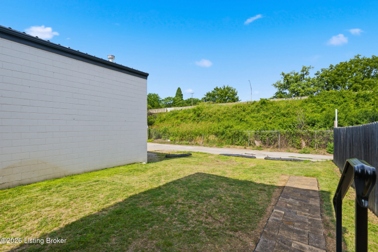 Listing Image 24