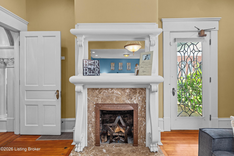 Listing Image 16