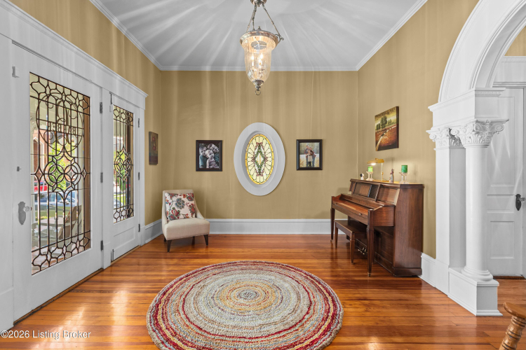 Listing Image 3