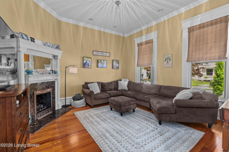 Listing Image 6