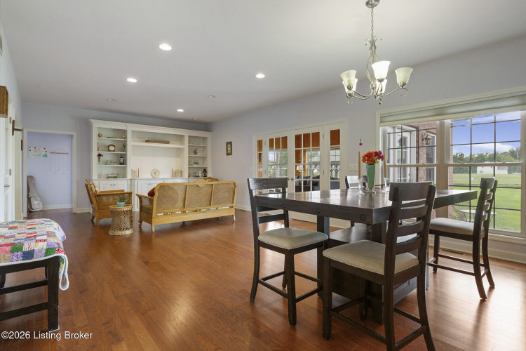 Listing Image 13