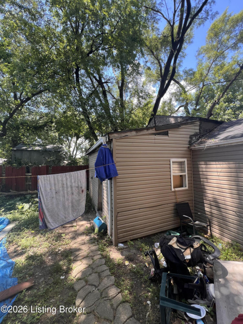 Listing Image 8