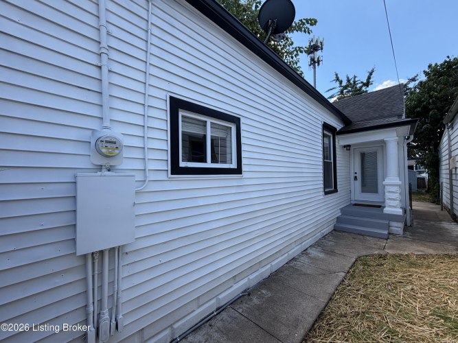 Listing Image 14
