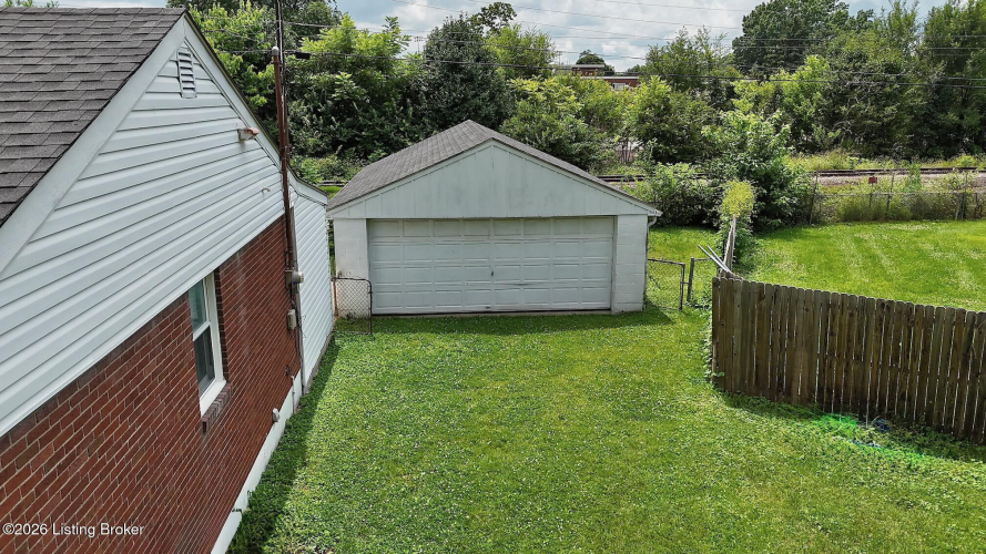 Listing Image 32