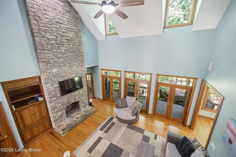 Listing Image 14
