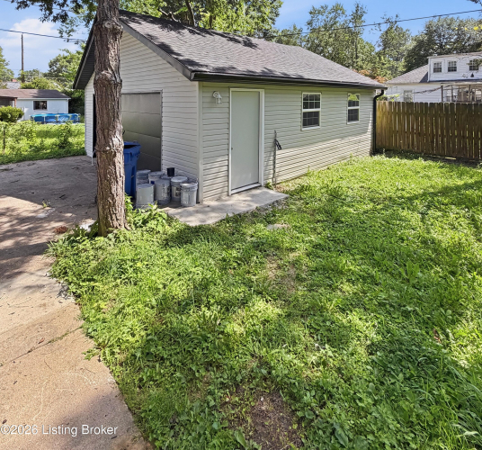 Listing Image 14