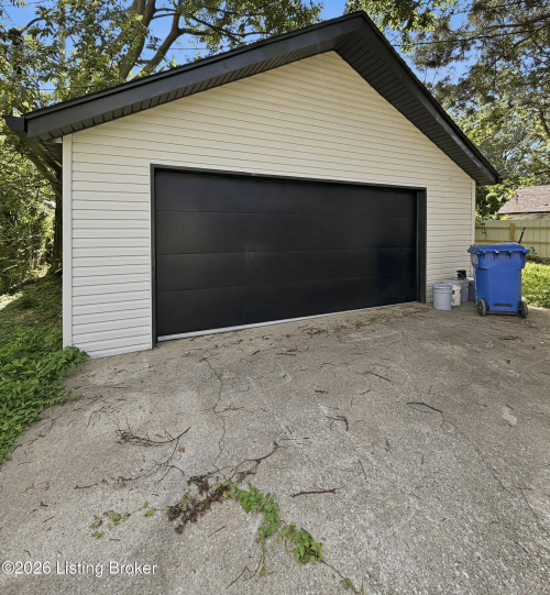 Listing Image 15