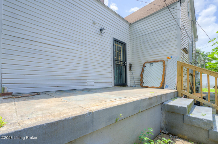 Listing Image 16
