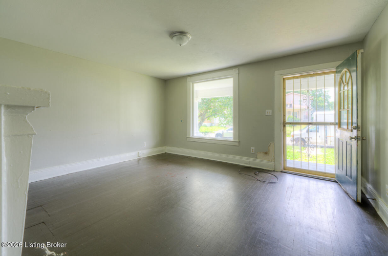 Listing Image 8