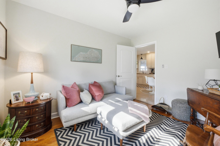 Listing Image 16