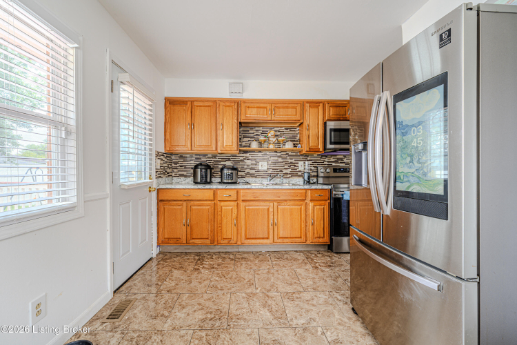 Listing Image 7