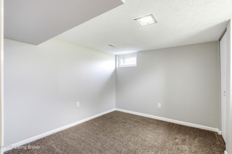 Listing Image 24