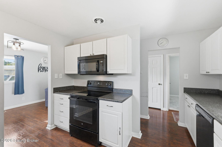 Listing Image 14