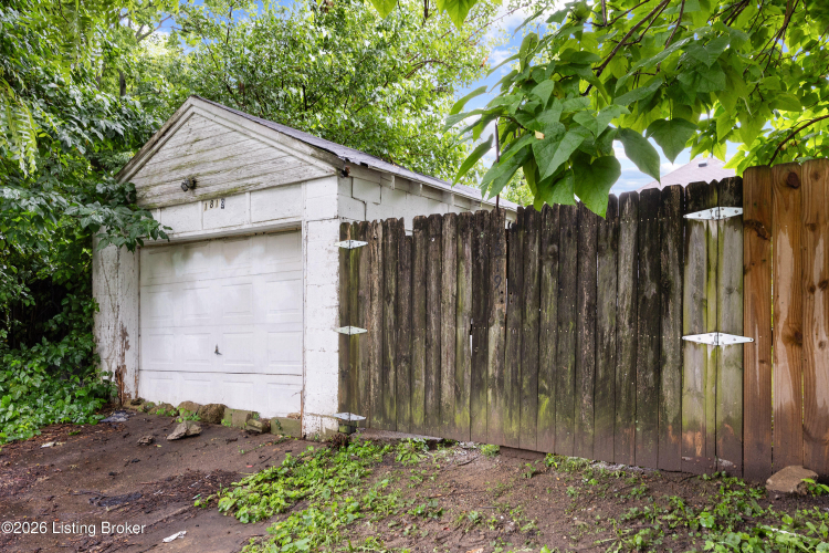 Listing Image 19