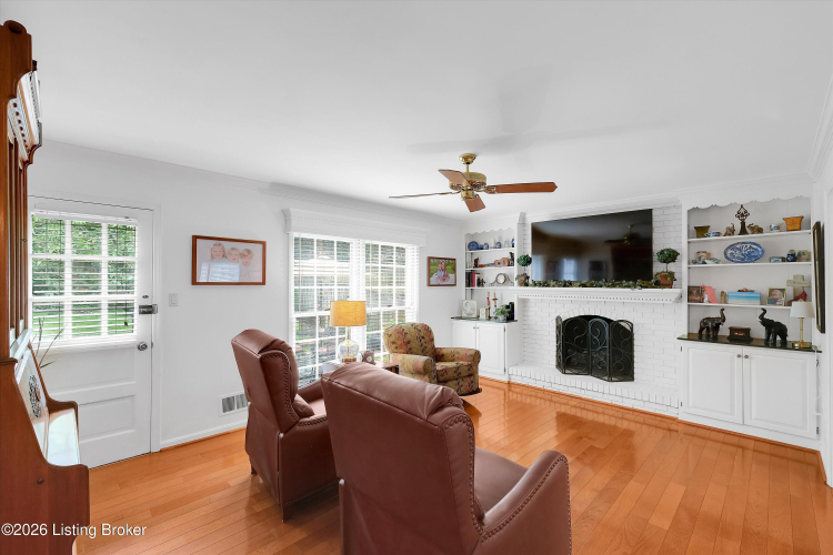 Listing Image 15