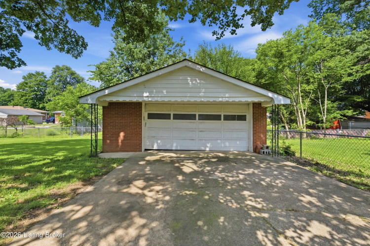 Listing Image 30