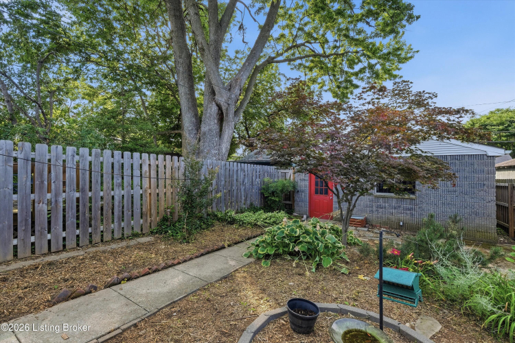 Listing Image 17