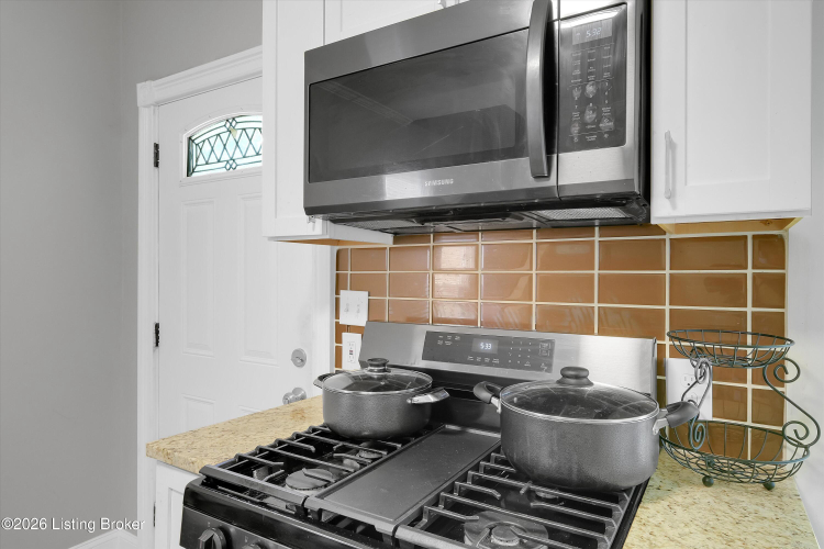 Listing Image 19