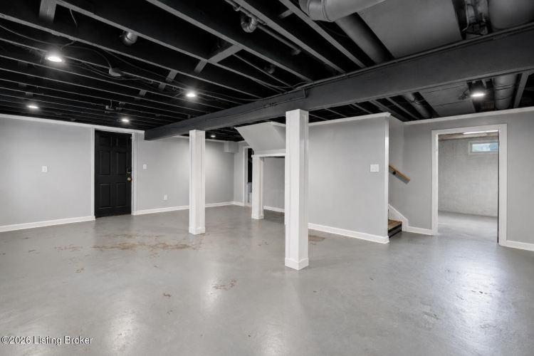 Listing Image 24