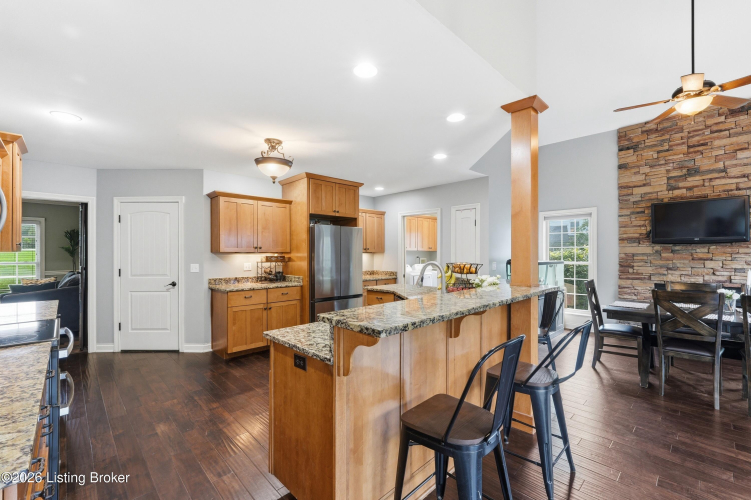 Listing Image 13