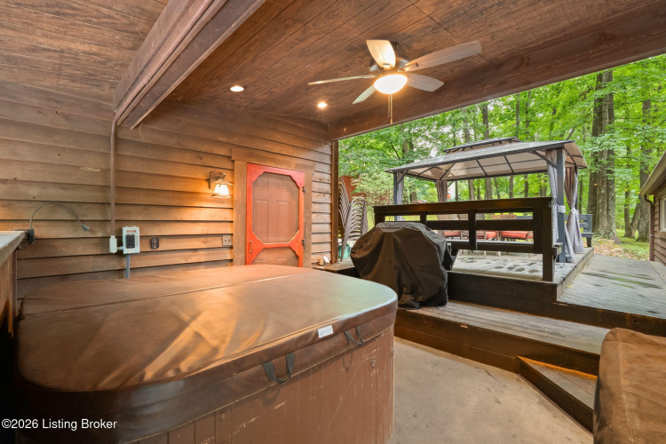 Listing Image 13