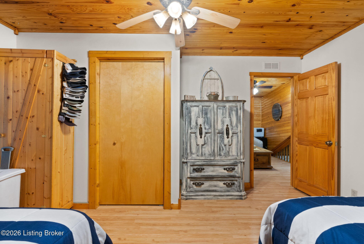 Listing Image 59