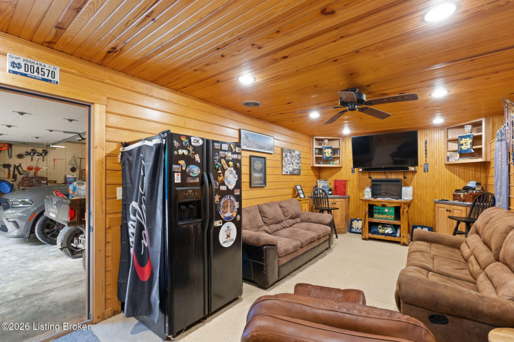 Listing Image 63
