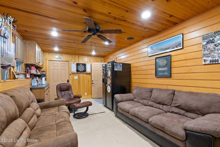 Listing Image 64