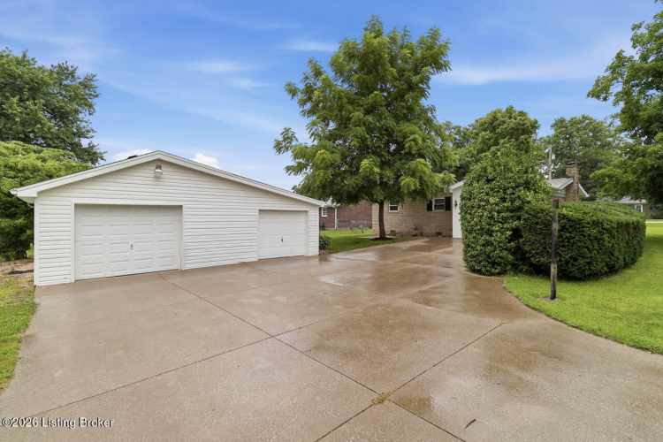 Listing Image 28