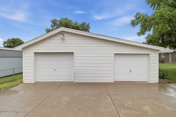 Listing Image 29