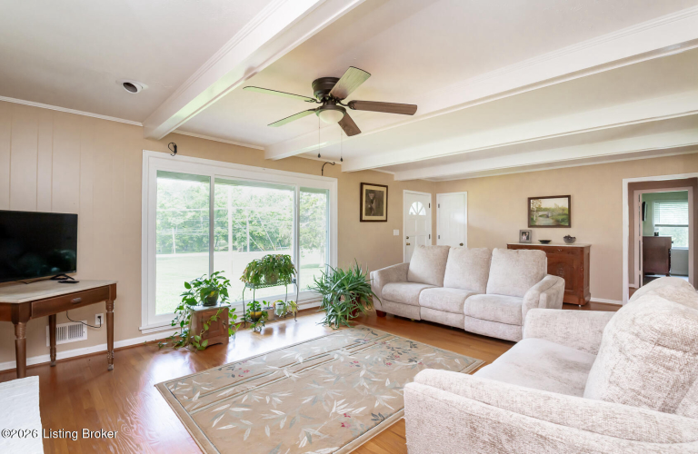Listing Image 16
